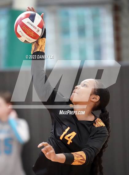 Thumbnail 3 in The Academy of the Holy Cross vs. Bishop McNamara (Tiger Paws Invitational) photogallery.