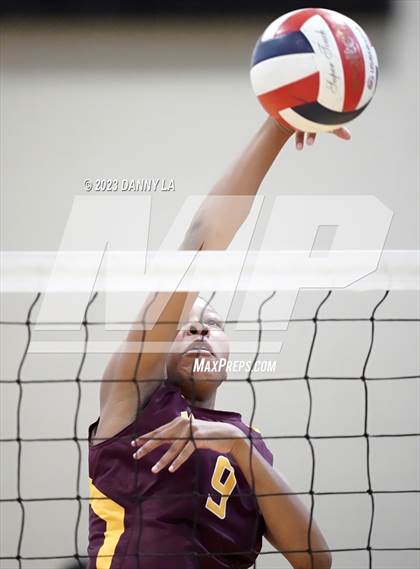 Thumbnail 2 in The Academy of the Holy Cross vs. Bishop McNamara (Tiger Paws Invitational) photogallery.