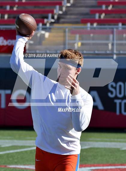 Thumbnail 2 in Bishop Gorman vs. Liberty (NIAA Class 4A Final) photogallery.
