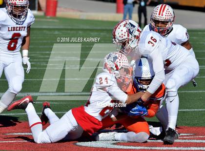 Thumbnail 2 in Bishop Gorman vs. Liberty (NIAA Class 4A Final) photogallery.