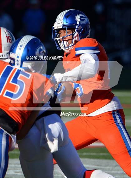 Thumbnail 2 in Bishop Gorman vs. Liberty (NIAA Class 4A Final) photogallery.