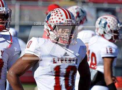 Thumbnail 2 in Bishop Gorman vs. Liberty (NIAA Class 4A Final) photogallery.