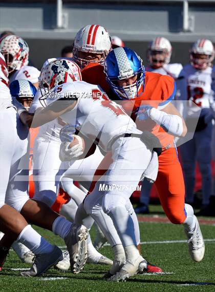 Thumbnail 2 in Bishop Gorman vs. Liberty (NIAA Class 4A Final) photogallery.
