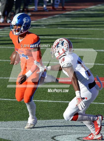 Thumbnail 1 in Bishop Gorman vs. Liberty (NIAA Class 4A Final) photogallery.
