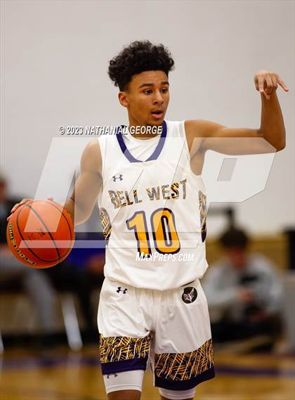 Thumbnail 1 in Bellevue East vs. Bellevue West (Metro Tournament) photogallery.