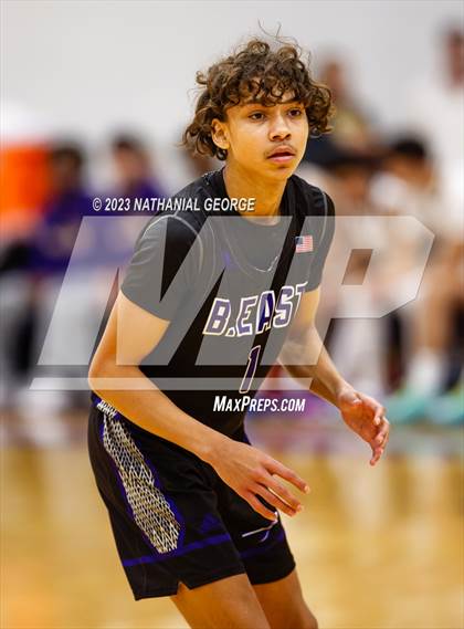 Thumbnail 2 in Bellevue East vs. Bellevue West (Metro Tournament) photogallery.
