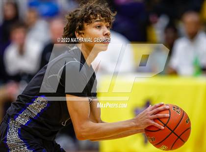 Thumbnail 3 in Bellevue East vs. Bellevue West (Metro Tournament) photogallery.
