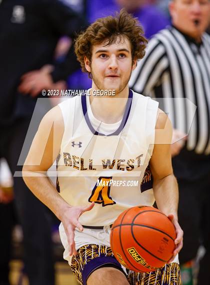 Thumbnail 2 in Bellevue East vs. Bellevue West (Metro Tournament) photogallery.