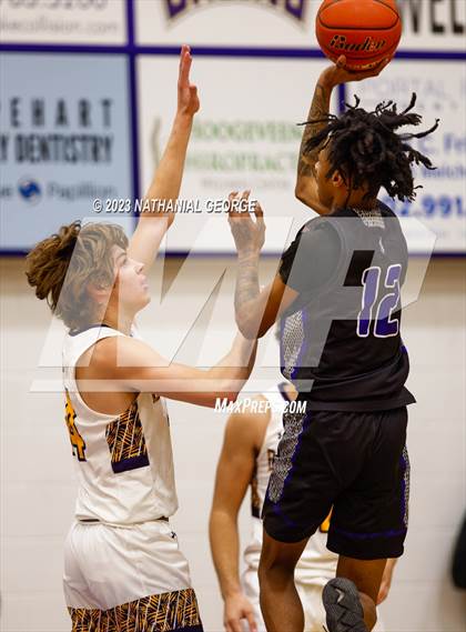 Thumbnail 2 in Bellevue East vs. Bellevue West (Metro Tournament) photogallery.