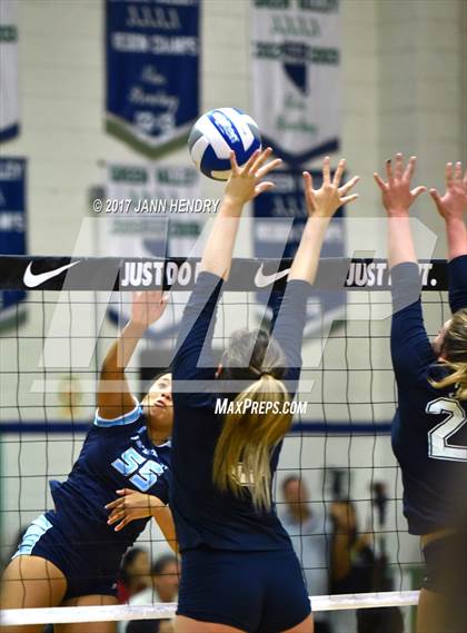 Thumbnail 1 in Marymount vs Rim of the World (Durango Fall Classic) photogallery.