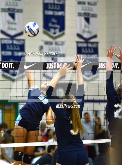 Thumbnail 3 in Marymount vs Rim of the World (Durango Fall Classic) photogallery.