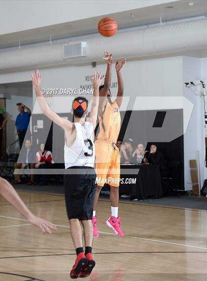 Thumbnail 3 in Shalhevet Black vs Northwest Yeshiva High School (Steve Glouberman Tournament) photogallery.