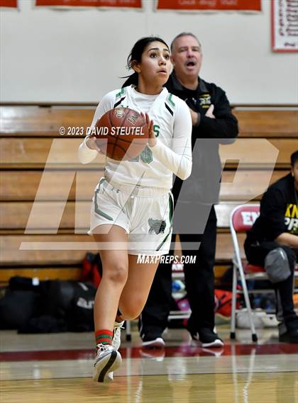 Thumbnail 1 in Rio Linda vs. Biggs (Love of the Game) photogallery.