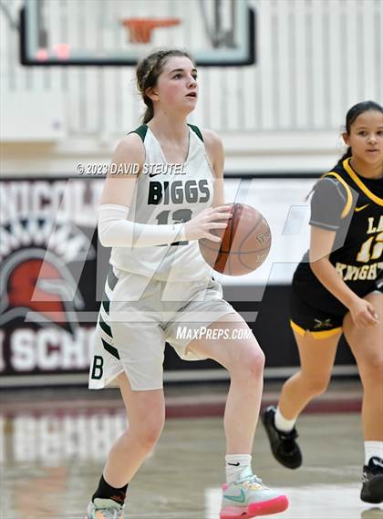 Thumbnail 2 in Rio Linda vs. Biggs (Love of the Game) photogallery.