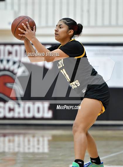 Thumbnail 3 in Rio Linda vs. Biggs (Love of the Game) photogallery.