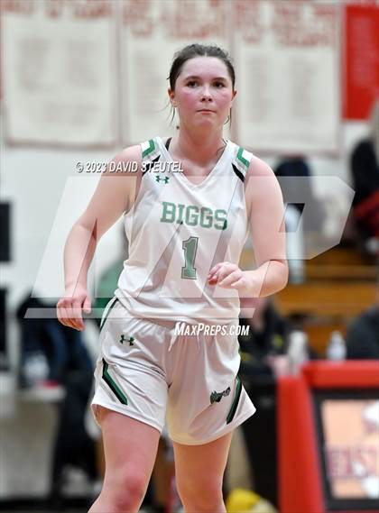 Thumbnail 1 in Rio Linda vs. Biggs (Love of the Game) photogallery.