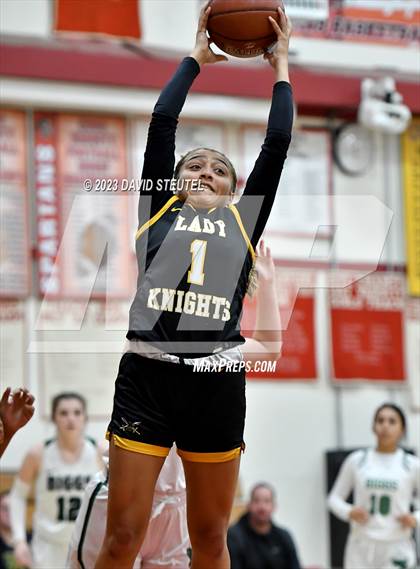 Thumbnail 3 in Rio Linda vs. Biggs (Love of the Game) photogallery.