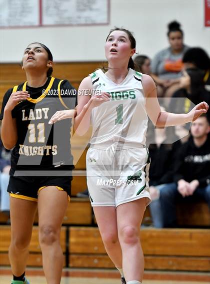 Thumbnail 2 in Rio Linda vs. Biggs (Love of the Game) photogallery.
