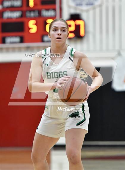 Thumbnail 1 in Rio Linda vs. Biggs (Love of the Game) photogallery.