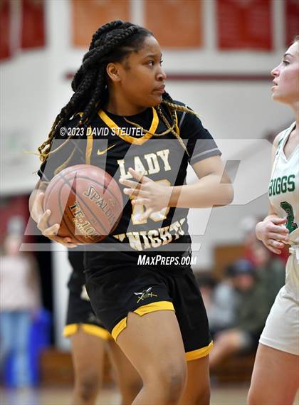 Thumbnail 2 in Rio Linda vs. Biggs (Love of the Game) photogallery.
