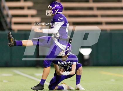 Thumbnail 3 in Eastside Catholic @ Garfield photogallery.