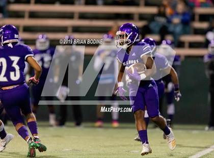 Thumbnail 3 in Eastside Catholic @ Garfield photogallery.
