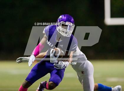 Thumbnail 3 in Eastside Catholic @ Garfield photogallery.