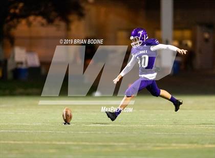 Thumbnail 3 in Eastside Catholic @ Garfield photogallery.