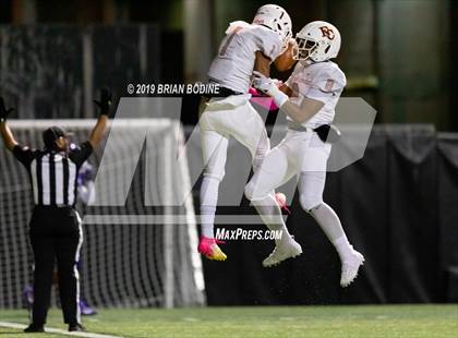 Thumbnail 3 in Eastside Catholic @ Garfield photogallery.