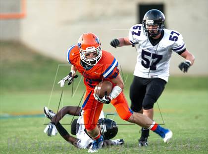 Thumbnail 3 in Marvin Ridge vs Ardrey Kell photogallery.