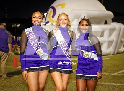 Thumbnail 1 in DeSoto Central (Senior Night) photogallery.