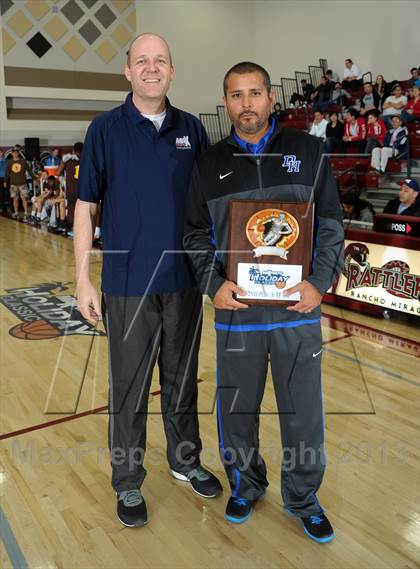 Thumbnail 3 in Dana Hills vs. El Camino (MaxPreps Holiday Classic) photogallery.