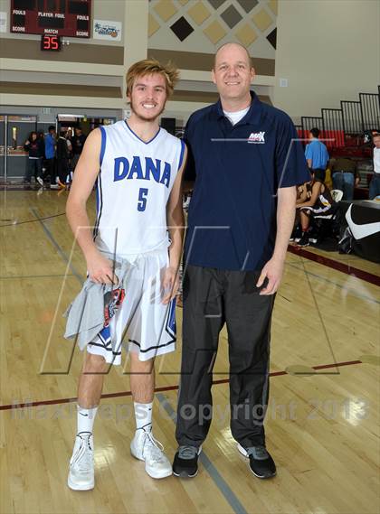 Thumbnail 1 in Dana Hills vs. El Camino (MaxPreps Holiday Classic) photogallery.