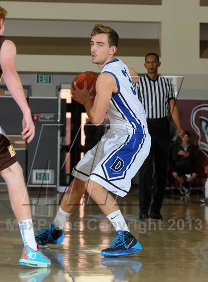 Thumbnail 2 in Dana Hills vs. El Camino (MaxPreps Holiday Classic) photogallery.