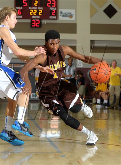 Thumbnail 2 in Dana Hills vs. El Camino (MaxPreps Holiday Classic) photogallery.