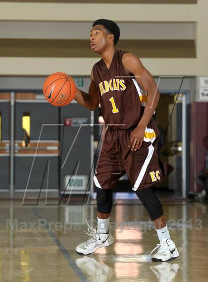 Thumbnail 1 in Dana Hills vs. El Camino (MaxPreps Holiday Classic) photogallery.