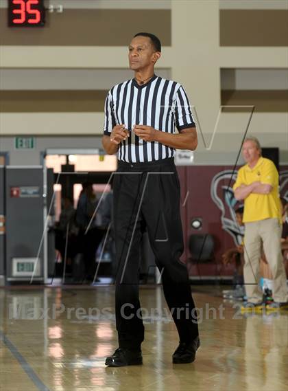 Thumbnail 3 in Dana Hills vs. El Camino (MaxPreps Holiday Classic) photogallery.