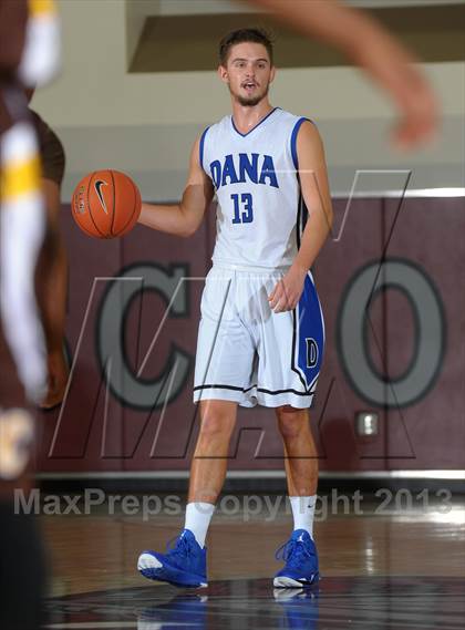 Thumbnail 2 in Dana Hills vs. El Camino (MaxPreps Holiday Classic) photogallery.