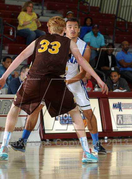 Thumbnail 1 in Dana Hills vs. El Camino (MaxPreps Holiday Classic) photogallery.