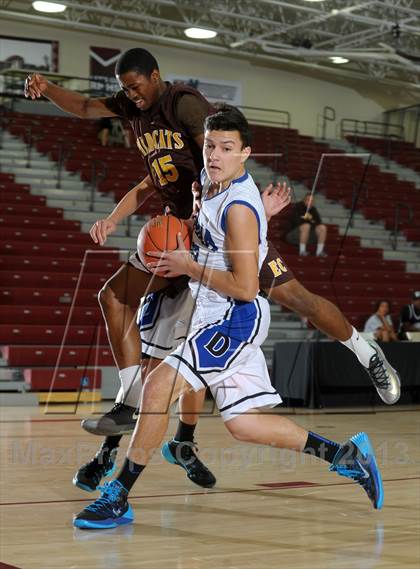 Thumbnail 2 in Dana Hills vs. El Camino (MaxPreps Holiday Classic) photogallery.