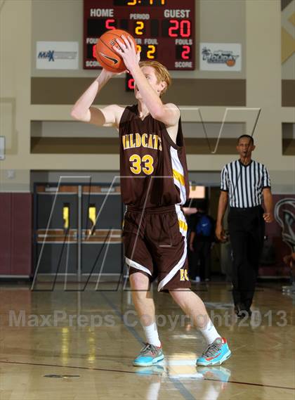 Thumbnail 2 in Dana Hills vs. El Camino (MaxPreps Holiday Classic) photogallery.
