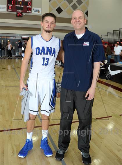 Thumbnail 2 in Dana Hills vs. El Camino (MaxPreps Holiday Classic) photogallery.