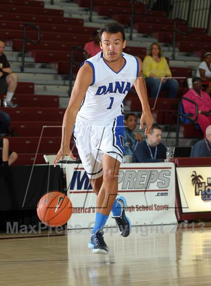 Thumbnail 1 in Dana Hills vs. El Camino (MaxPreps Holiday Classic) photogallery.