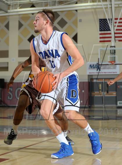 Thumbnail 1 in Dana Hills vs. El Camino (MaxPreps Holiday Classic) photogallery.