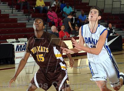 Thumbnail 1 in Dana Hills vs. El Camino (MaxPreps Holiday Classic) photogallery.