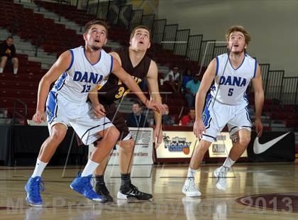 Thumbnail 2 in Dana Hills vs. El Camino (MaxPreps Holiday Classic) photogallery.