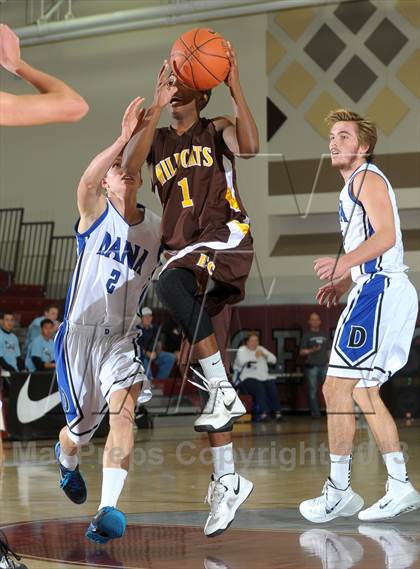 Thumbnail 3 in Dana Hills vs. El Camino (MaxPreps Holiday Classic) photogallery.