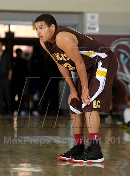 Thumbnail 2 in Dana Hills vs. El Camino (MaxPreps Holiday Classic) photogallery.