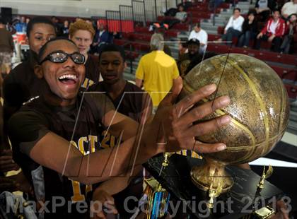 Thumbnail 3 in Dana Hills vs. El Camino (MaxPreps Holiday Classic) photogallery.