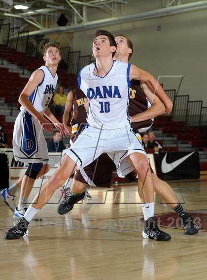 Thumbnail 3 in Dana Hills vs. El Camino (MaxPreps Holiday Classic) photogallery.